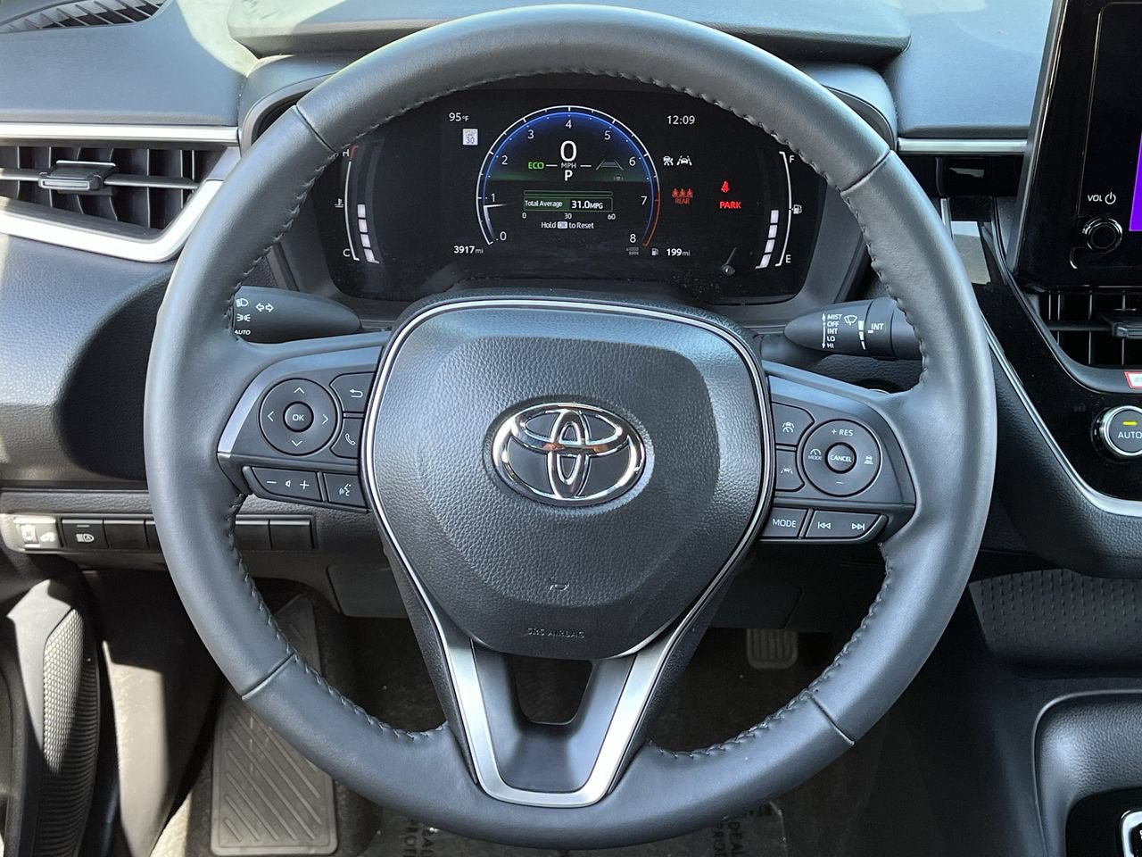 Used 2026 Toyota Corolla SE FWD image 11