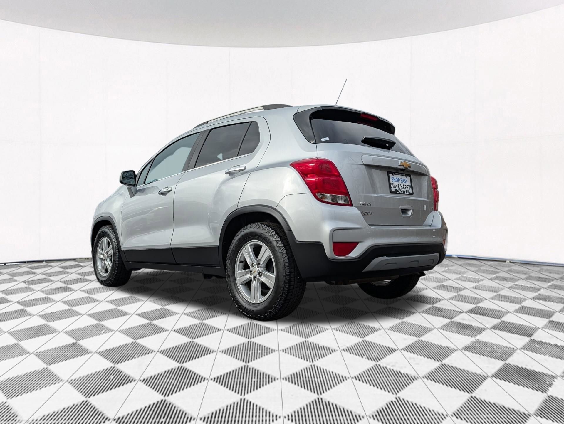 Used 2020 Chevrolet Trax LT w/ LT Convenience Package image 10