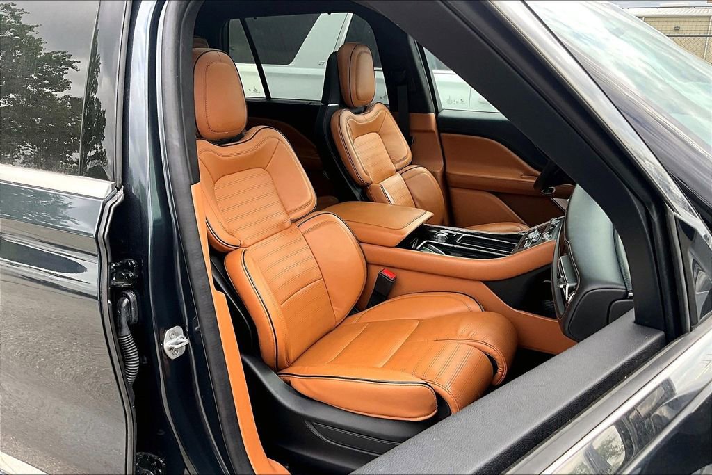 Used 2023 Lincoln Aviator Black Label w/ Dynamic Handling Package image 10