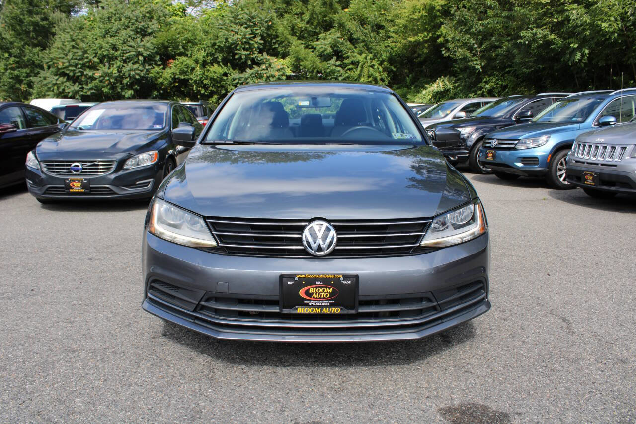 Used 2017 Volkswagen Jetta S image 3