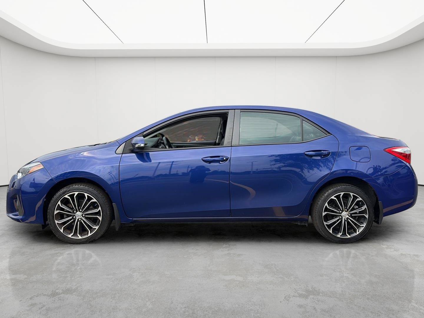 Used 2015 Toyota Corolla S FWD image 13