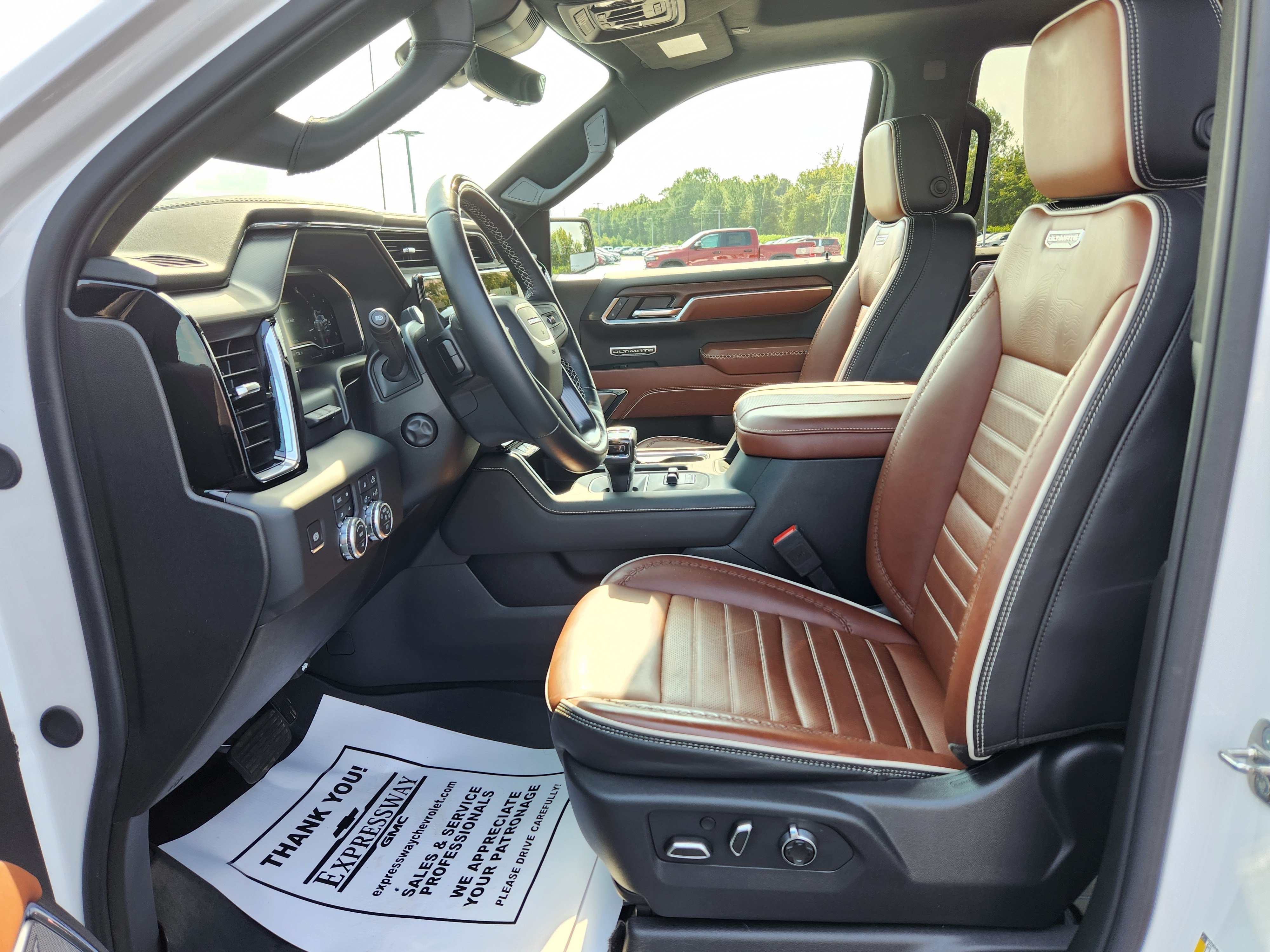 Used 2024 GMC Sierra 1500 Denali Ultimate AWD/4WD image 13