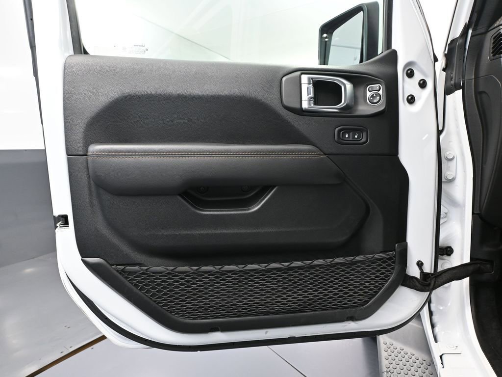 Used 2021 Jeep Wrangler Unlimited Sahara image 22