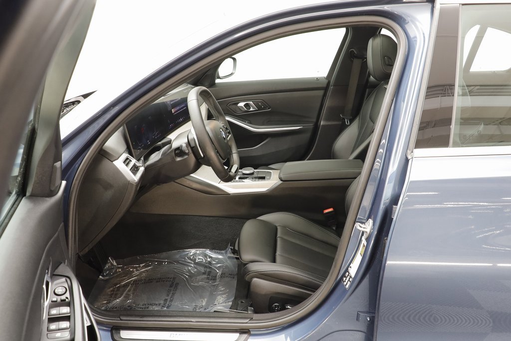 Certified 2025 BMW 330i xDrive Sedan image 6