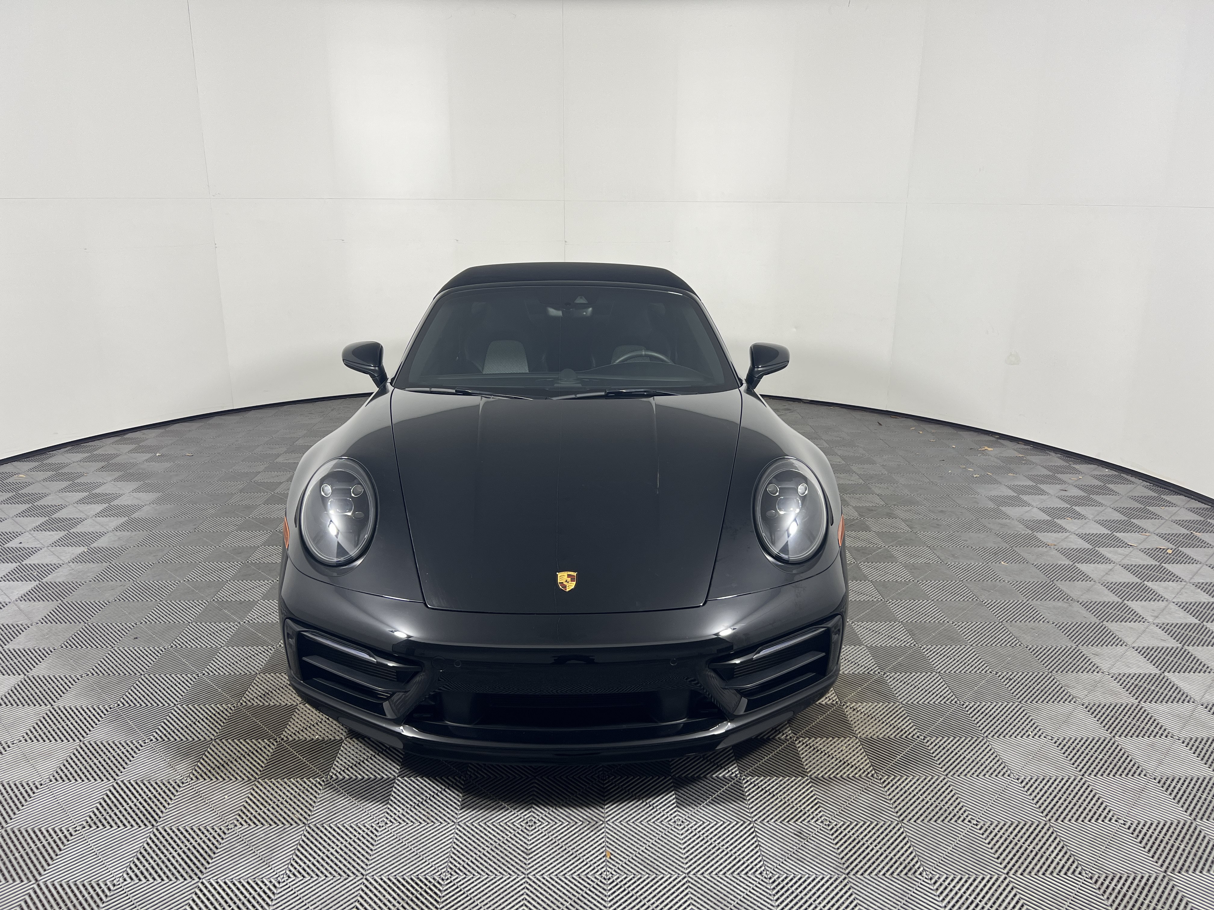Certified 2024 Porsche 911 50th Anniversary Edition AWD/4WD image 10