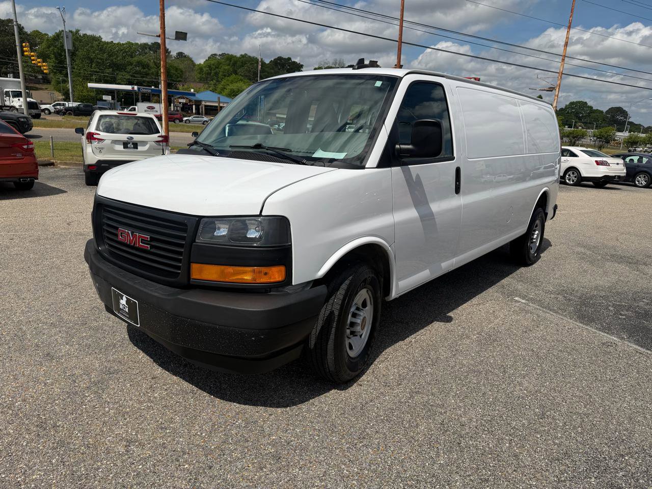 Used 2022 GMC Savana 2500 Extended w/ Driver Convenience Package RWD image 3