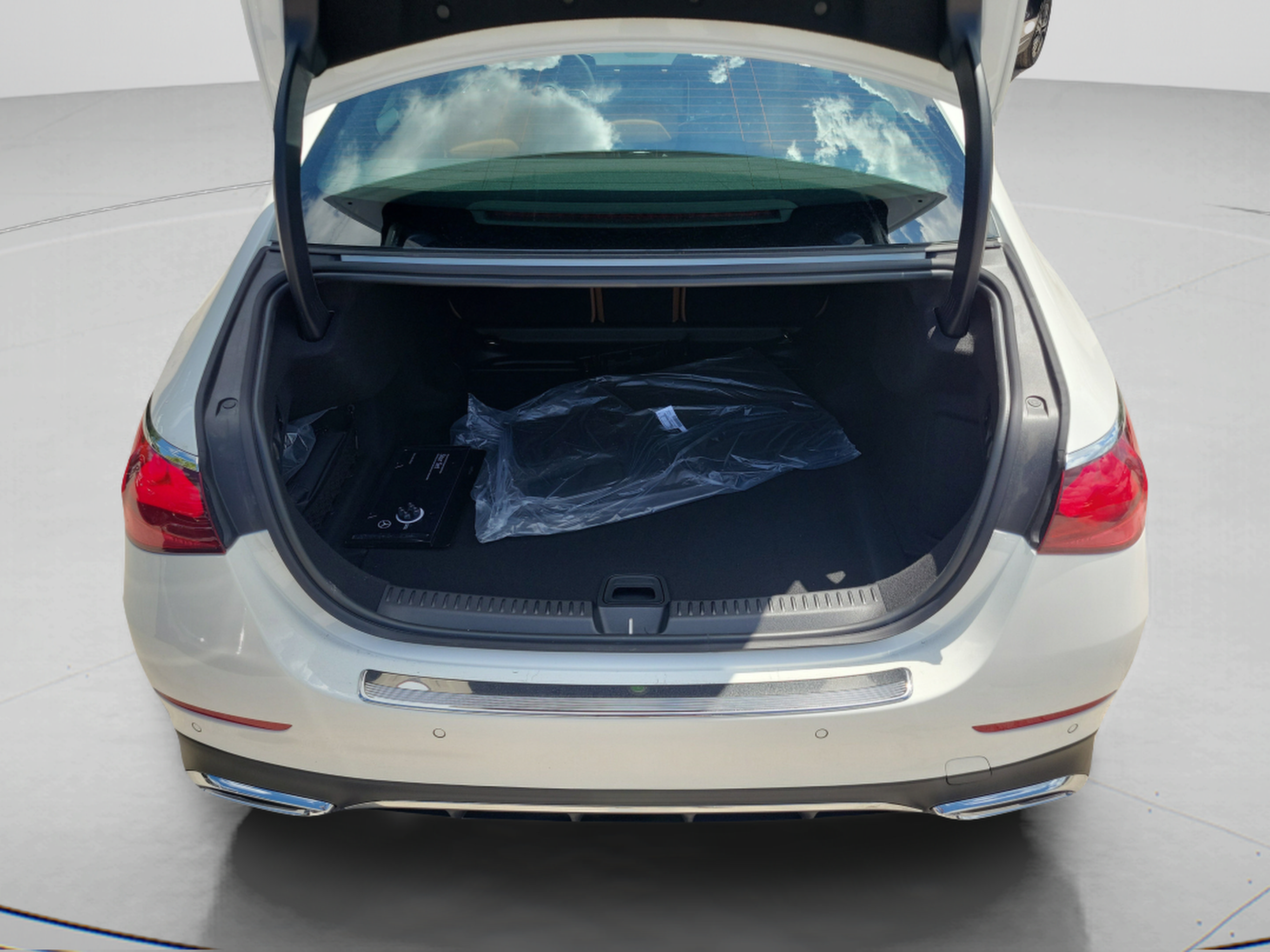 New 2026 Mercedes-Benz E 350 Sedan image 5