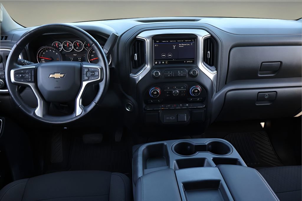 Used 2020 Chevrolet Silverado 1500 LT w/ Texas Edition image 13