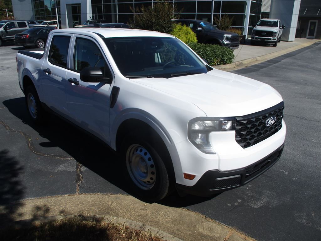 New 2025 Ford Maverick XL image 2