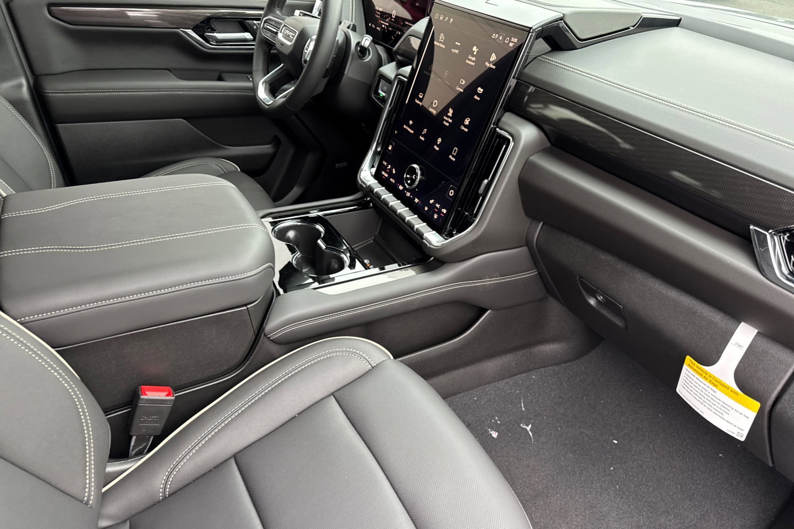 New 2025 GMC Yukon XL Elevation image 18