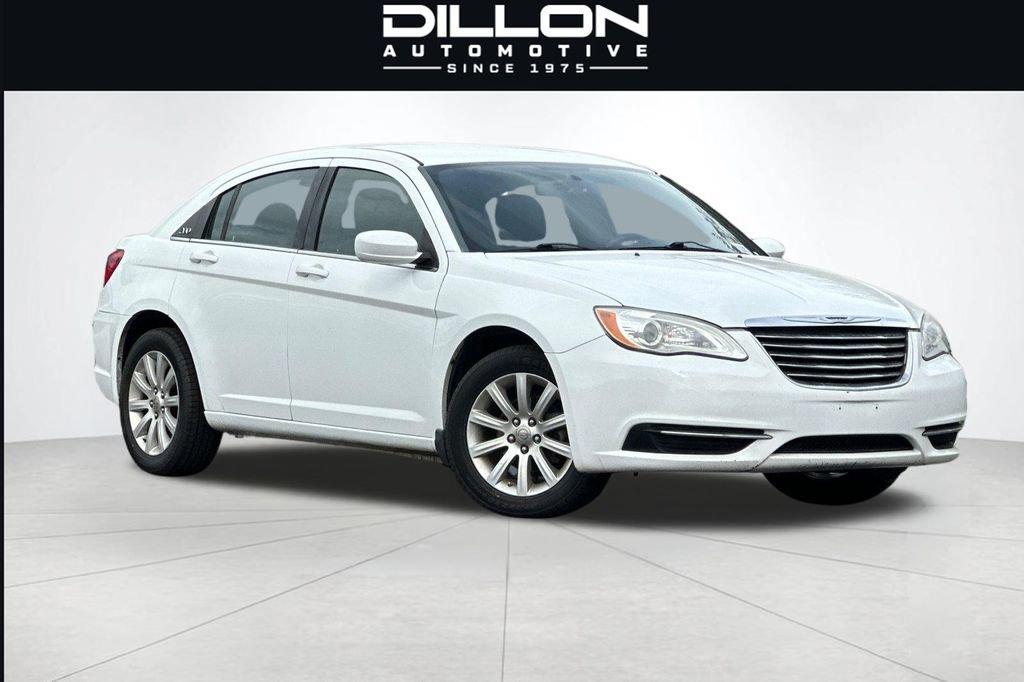 Used 2013 Chrysler 200 Touring w/ Cold Weather Group FWD image 1