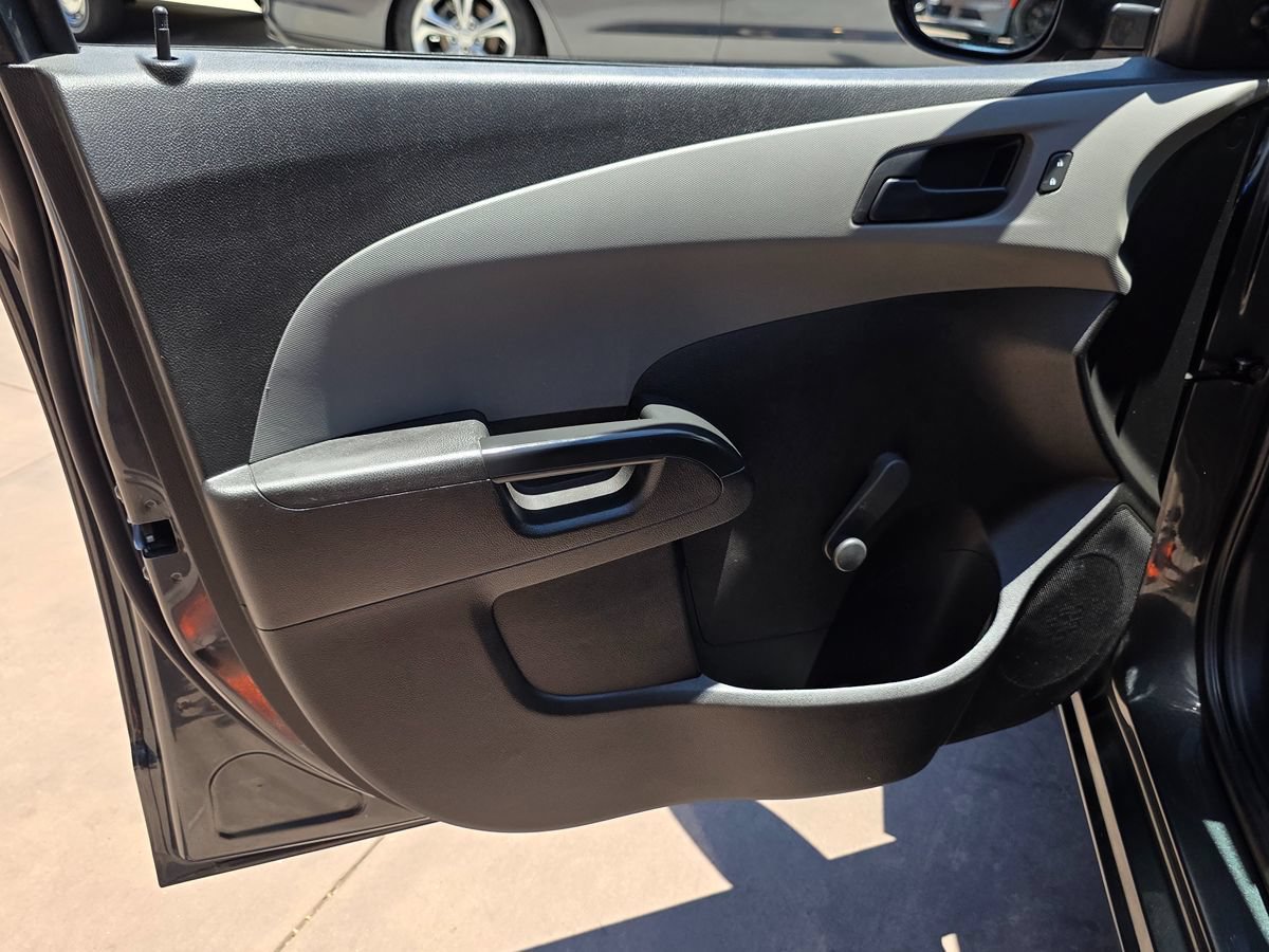 Used 2018 Chevrolet Sonic LS FWD image 21