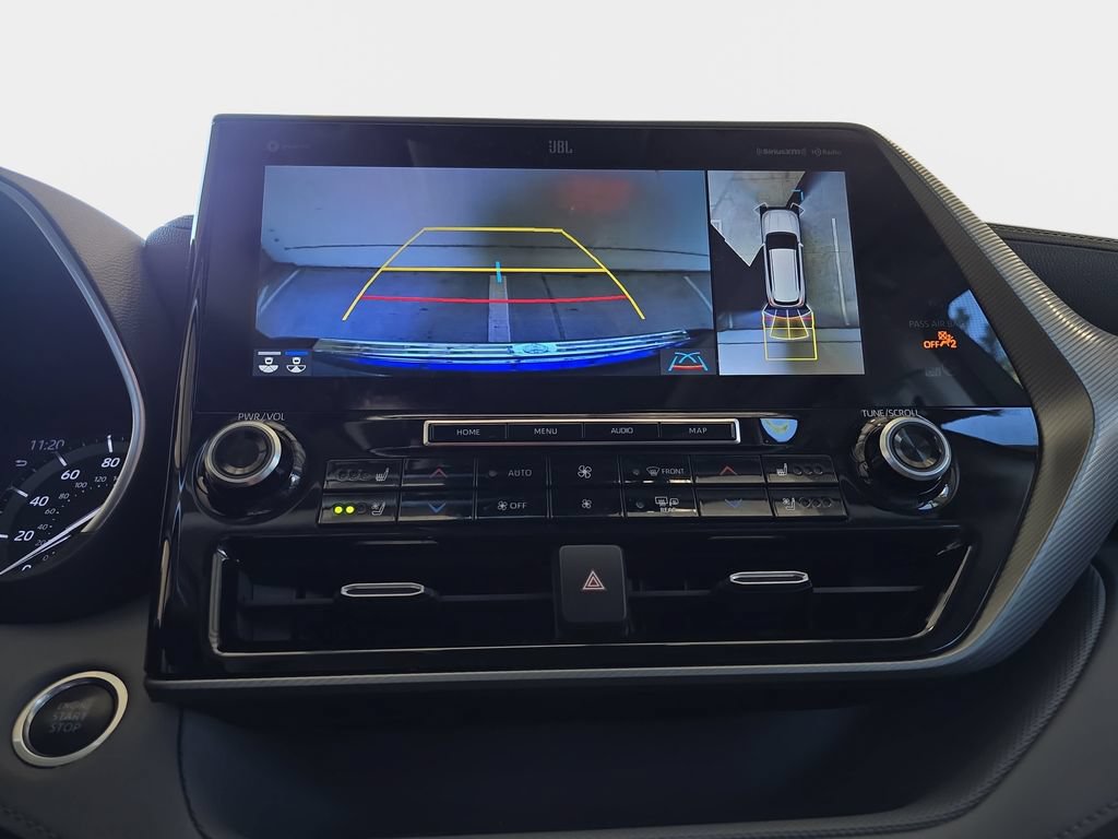 Used 2020 Toyota Highlander Platinum AWD/4WD image 24