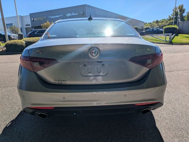 Used 2021 Alfa Romeo Giulia Ti AWD/4WD image 5