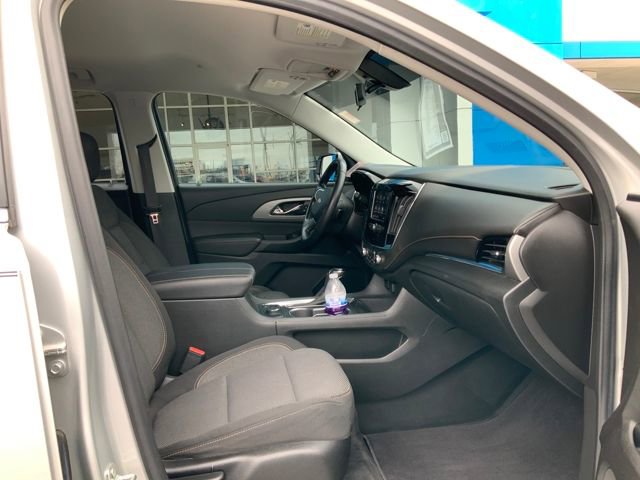 Used 2020 Chevrolet Traverse LT image 16