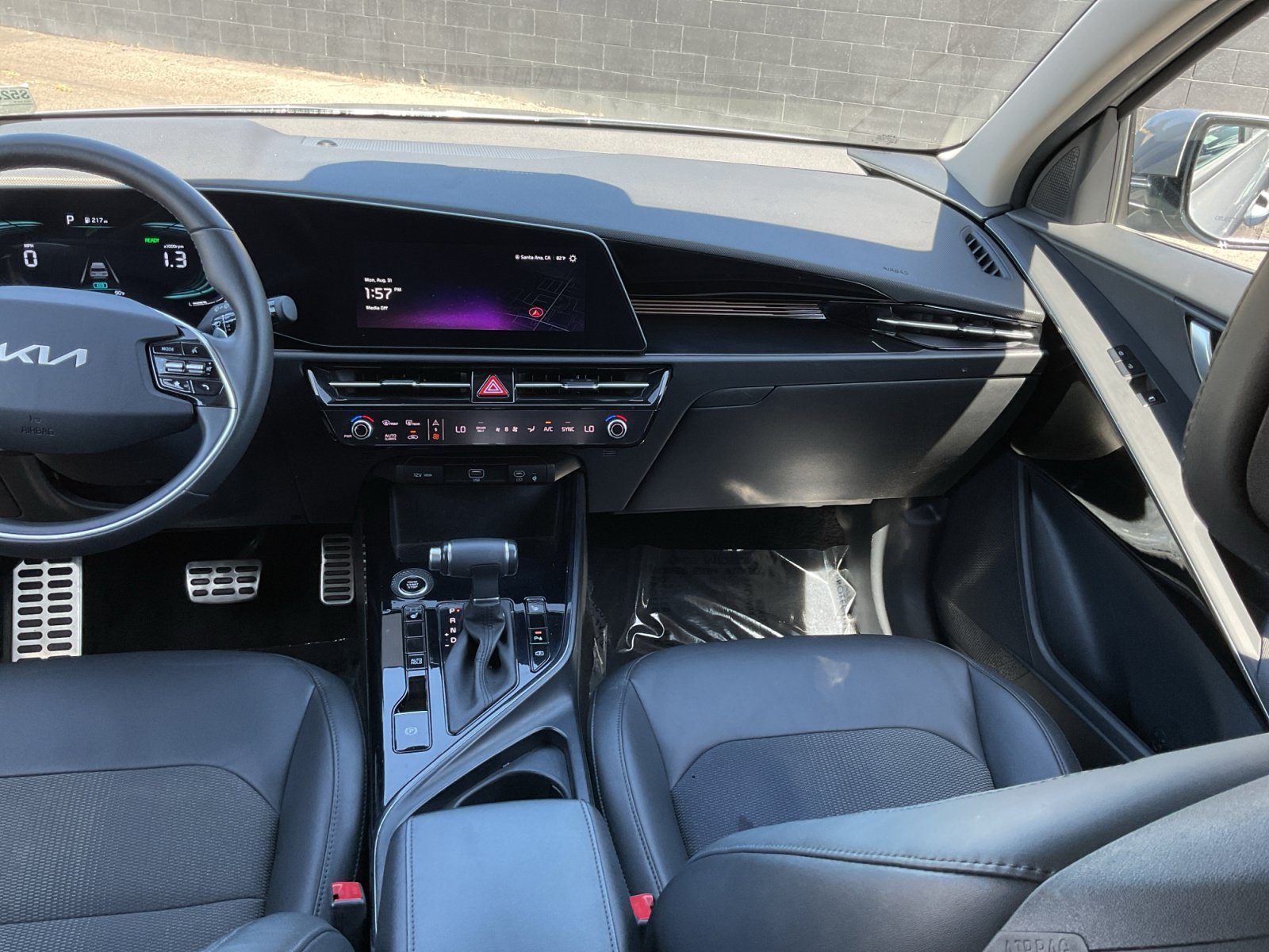 Used 2025 Kia Niro EX Touring FWD image 16