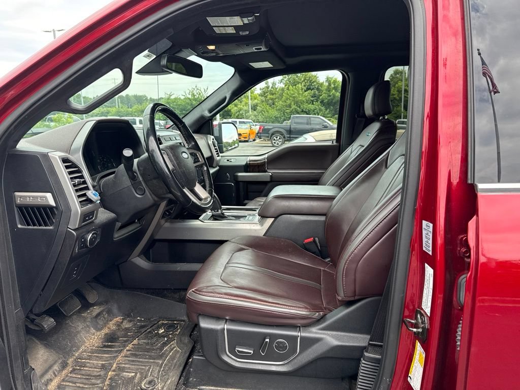 Used 2017 Ford F150 Platinum w/ Equipment Group 701A Luxury AWD/4WD image 5