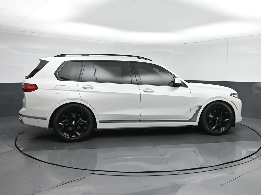 Used 2022 BMW X7 xDrive40i w/ Executive Package AWD/4WD image 8