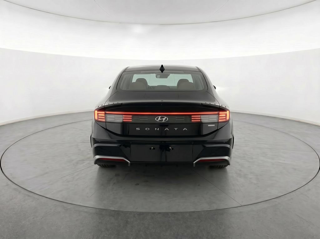 Certified 2025 Hyundai Sonata Limited FWD image 7