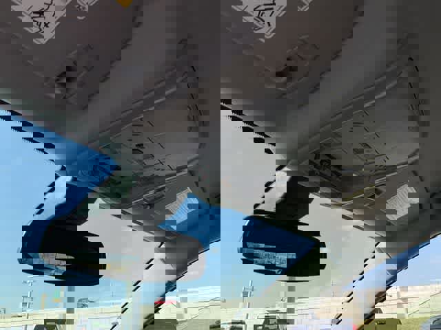 Used 2023 GMC Terrain SLT image 26