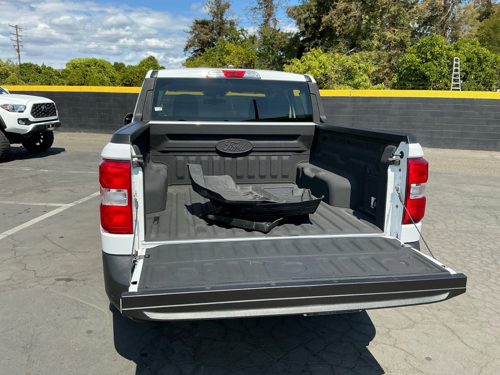 Used 2023 Ford Maverick XL FWD image 25