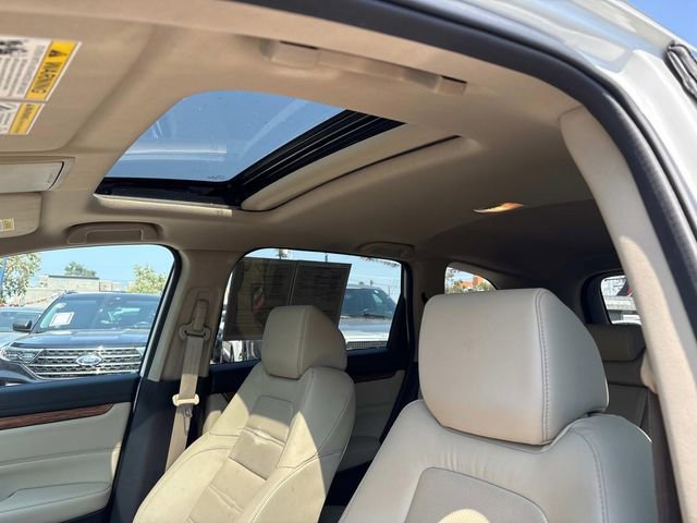 Used 2018 Honda CR-V Touring image 17