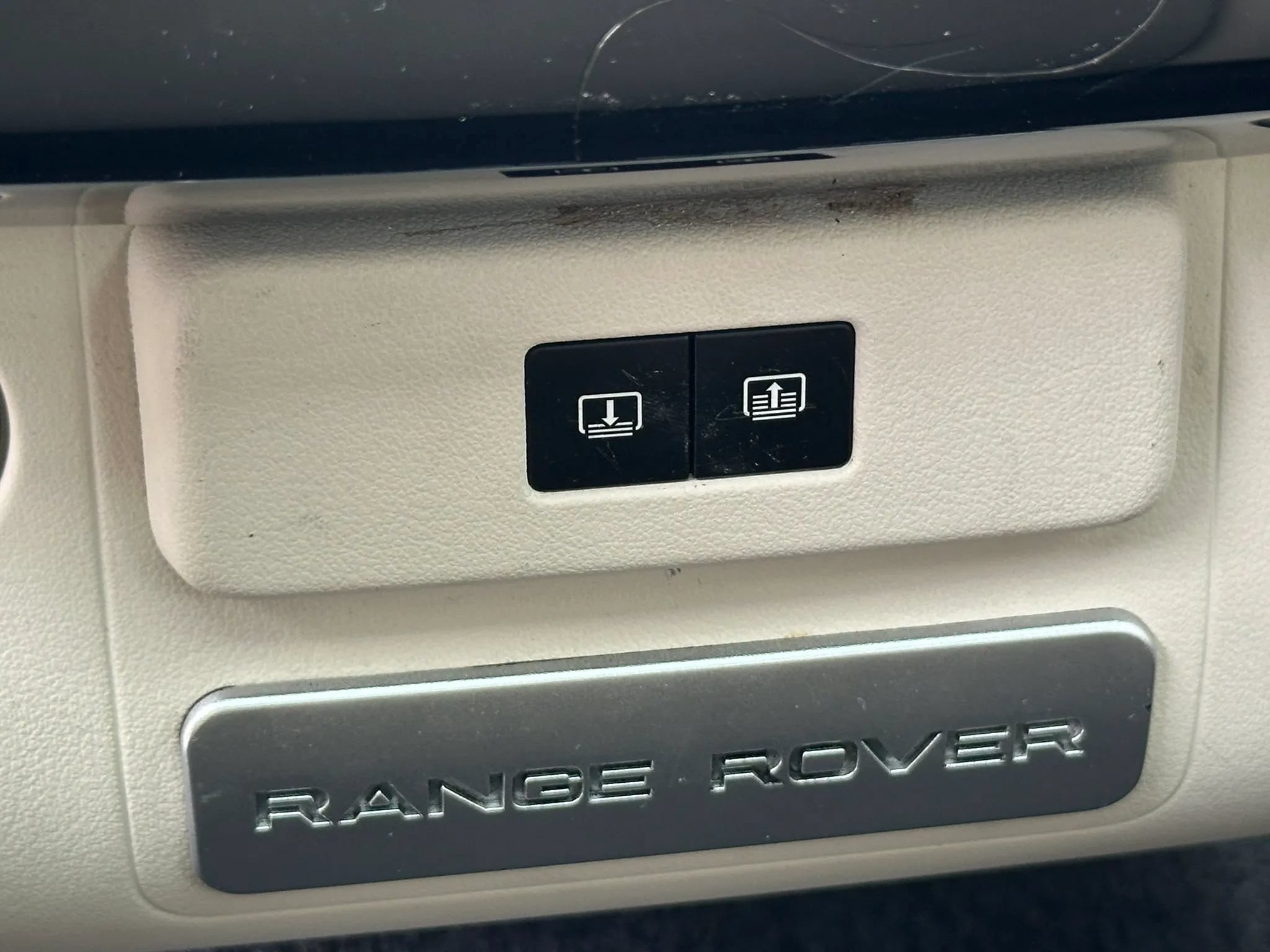 Used 2015 Land Rover Range Rover Long Wheelbase Supercharged AWD/4WD image 37
