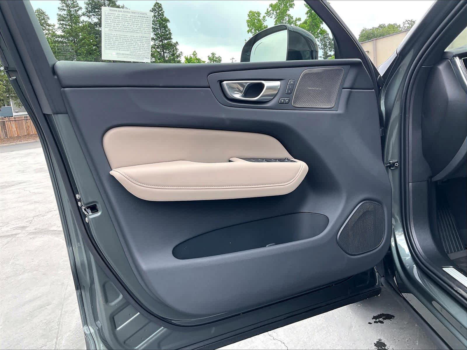 New 2026 Volvo XC60 T8 Plus w/ Protection Package Premier image 24