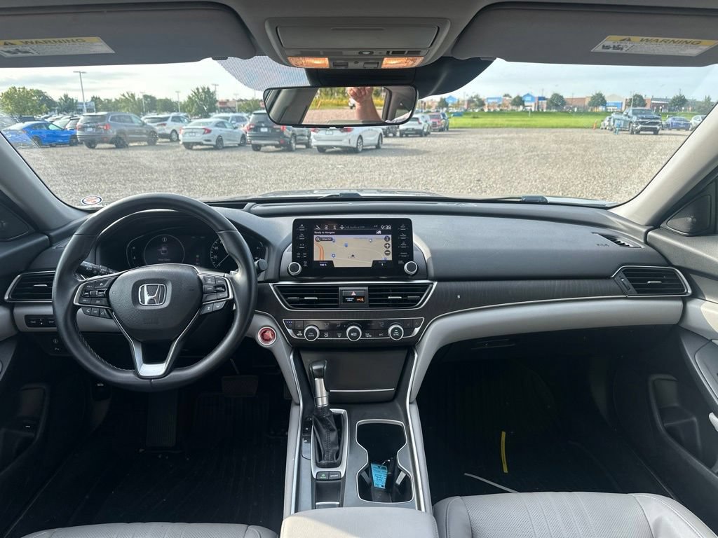 Used 2018 Honda Accord Touring image 19