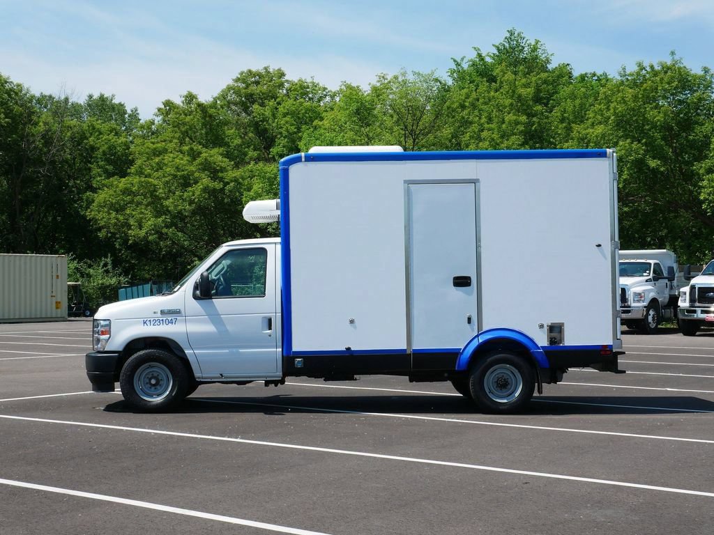 Used 2023 Ford E-350 and Econoline 350 Super Duty w/ Power Windows & Locks Group RWD image 8