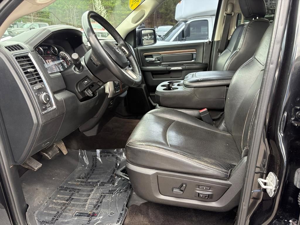 Used 2017 RAM 1500 Laramie image 13