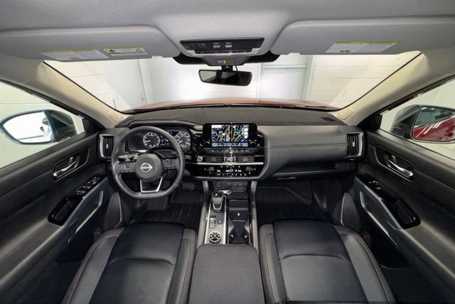 Used 2024 Nissan Pathfinder SL w/ SL Premium Package AWD/4WD image 13