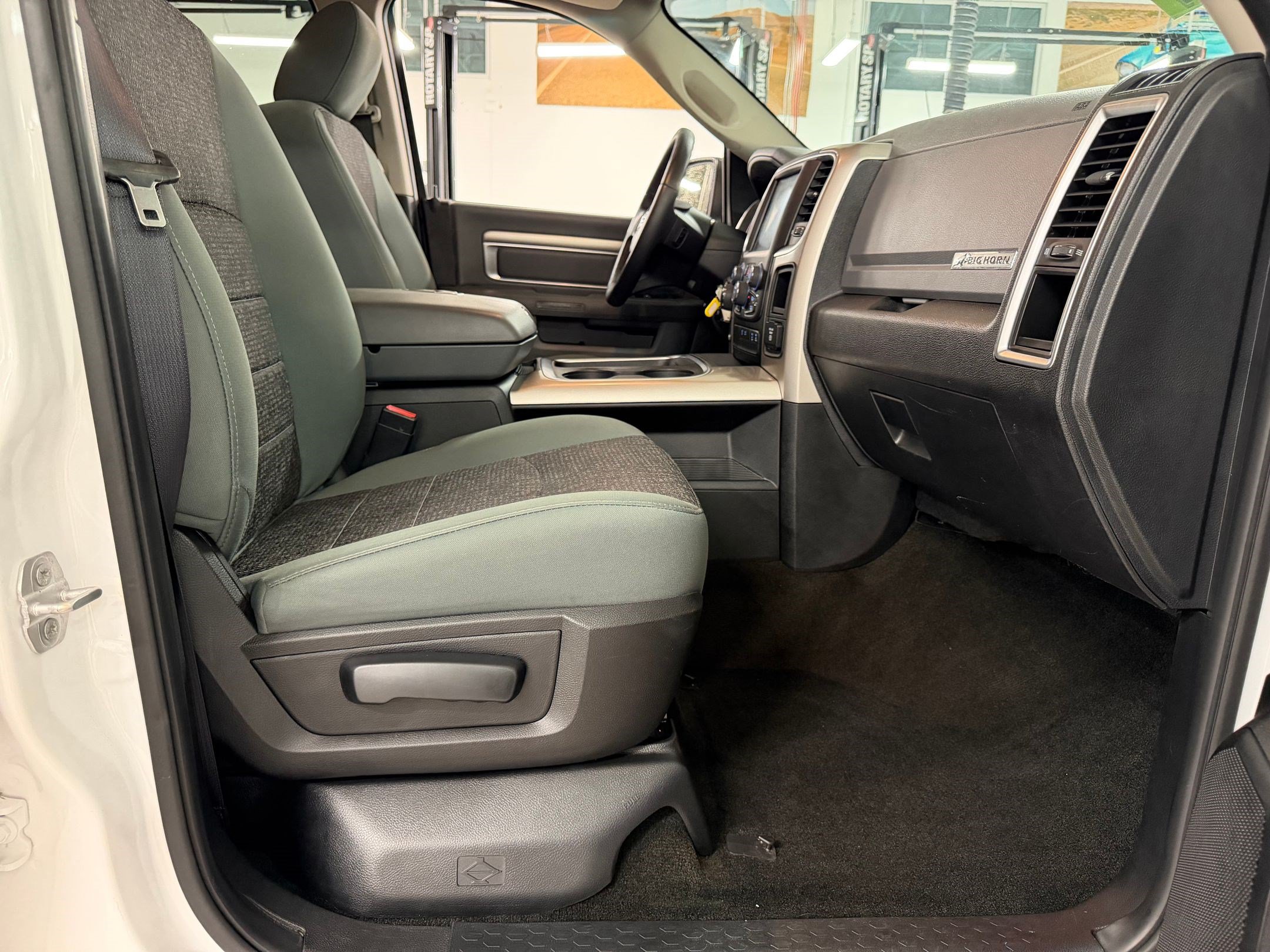 Used 2016 RAM 1500 Big Horn RWD image 26