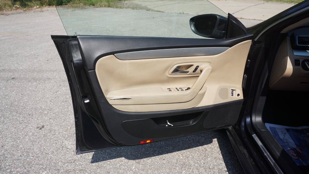 Used 2013 Volkswagen CC R-Line FWD image 24