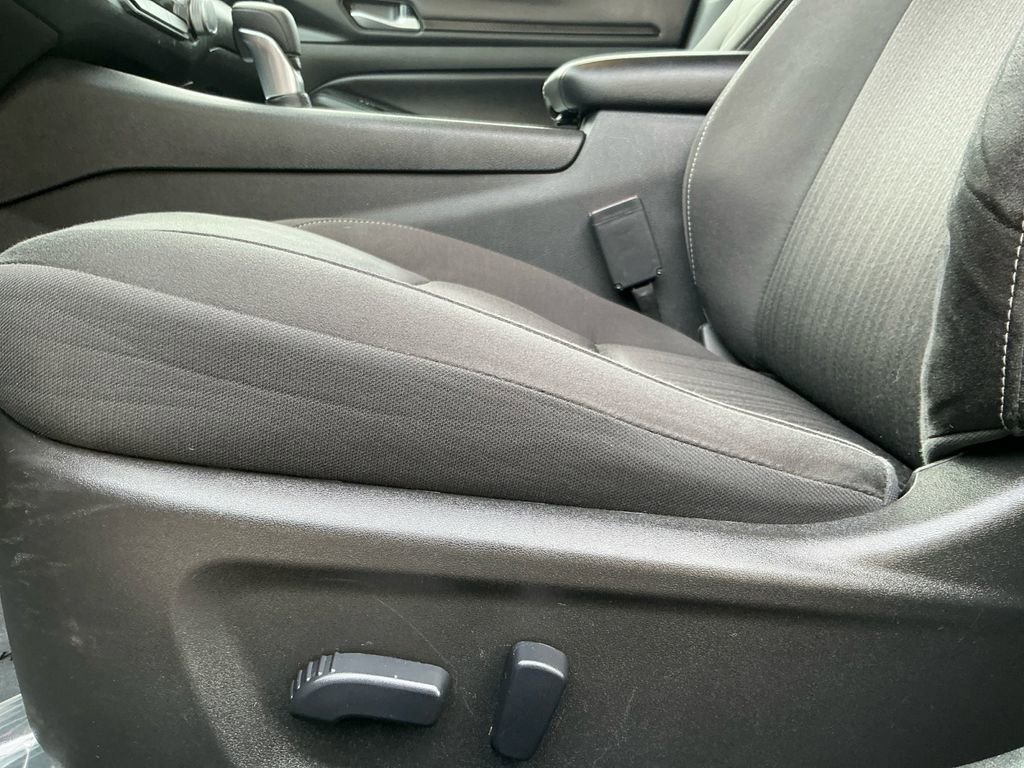 Used 2024 Nissan Altima 2.5 SV image 22