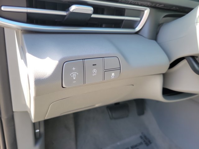 Certified 2026 Hyundai Elantra SE w/ Cargo Package FWD image 16