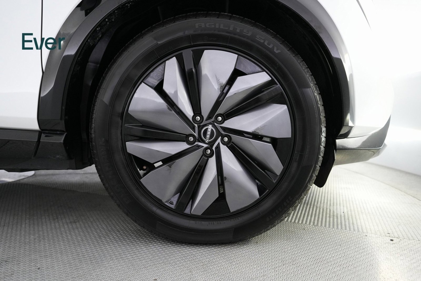 Used 2023 Nissan Ariya AWD image 18