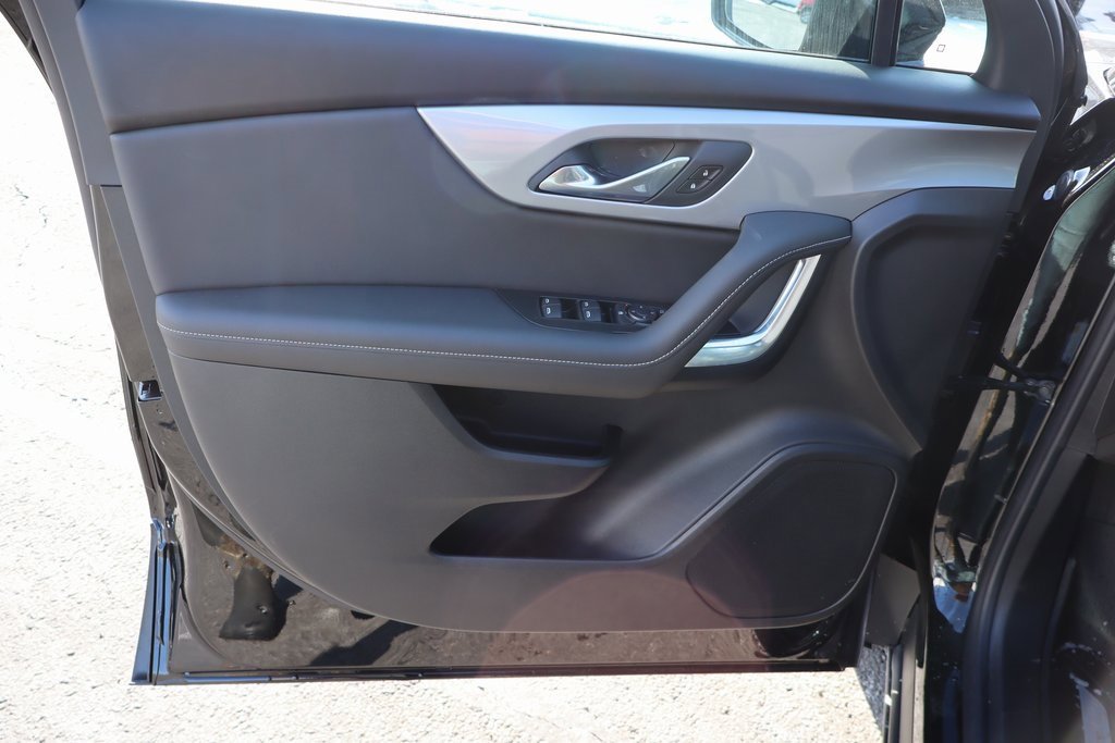 New 2026 Chevrolet Blazer LT w/ Midnight/Sport Edition image 4