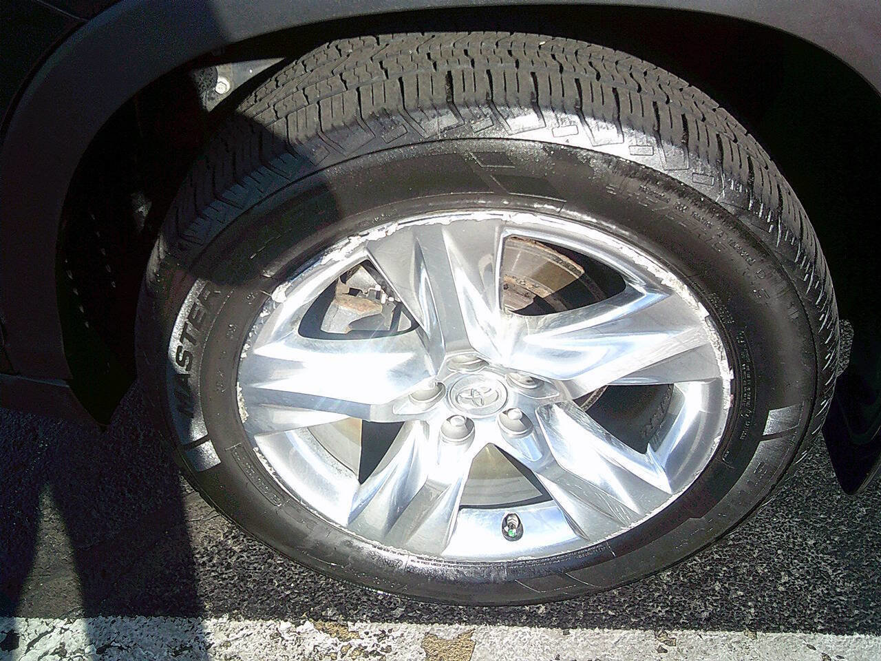 Used 2014 Toyota Highlander Limited image 13
