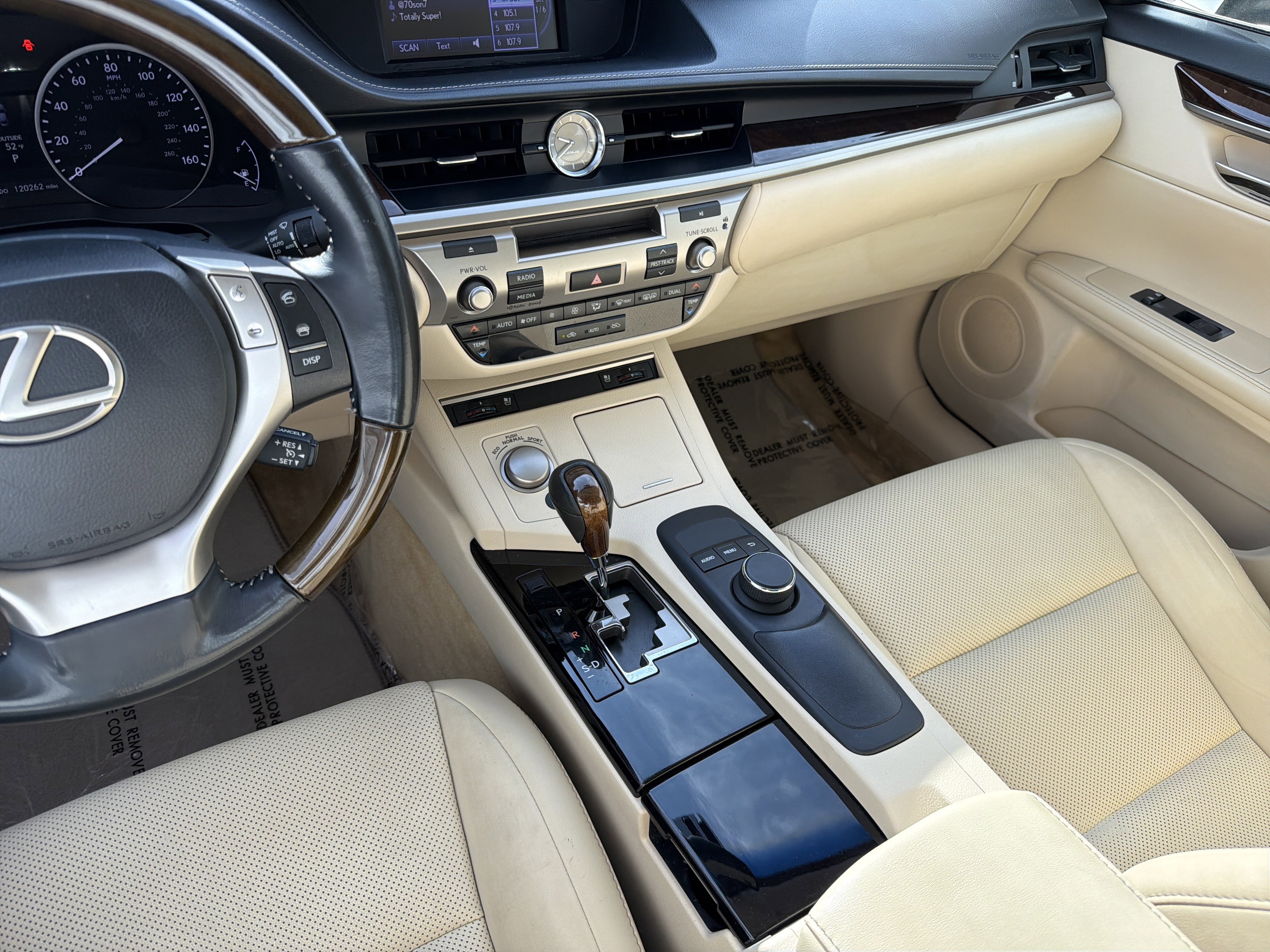 Used 2014 Lexus ES 350 4dr Car w/ Premium Package image 31