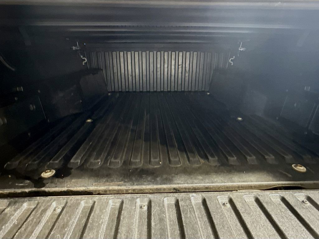 Used 2018 Toyota Tacoma Limited image 27