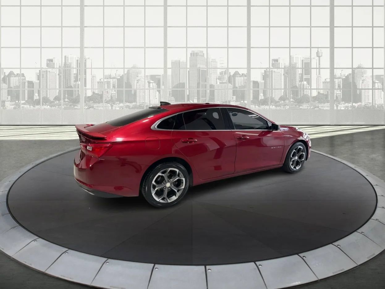 Used 2019 Chevrolet Malibu RS image 2