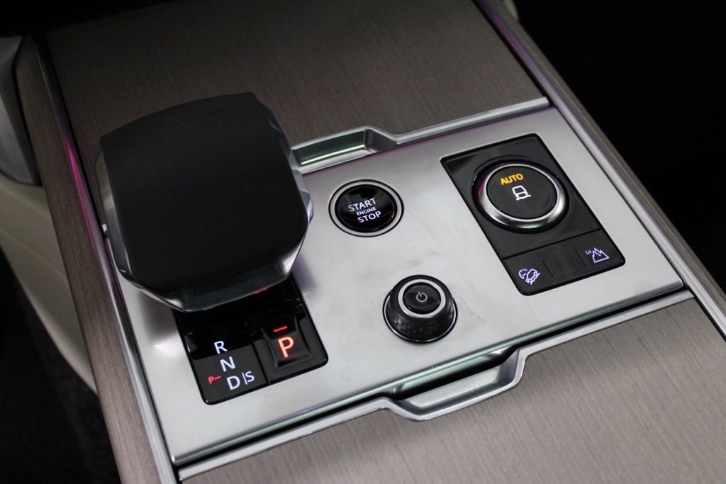 Certified 2023 Land Rover Range Rover SE image 29