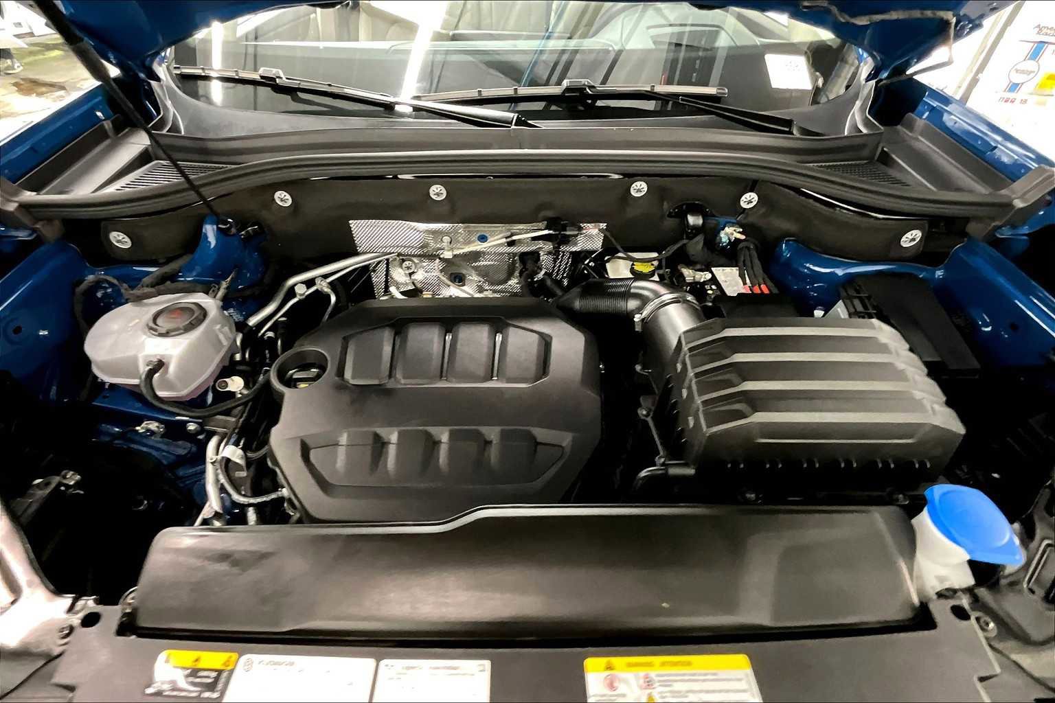 Used 2025 Volkswagen Atlas SEL Premium R-Line image 13