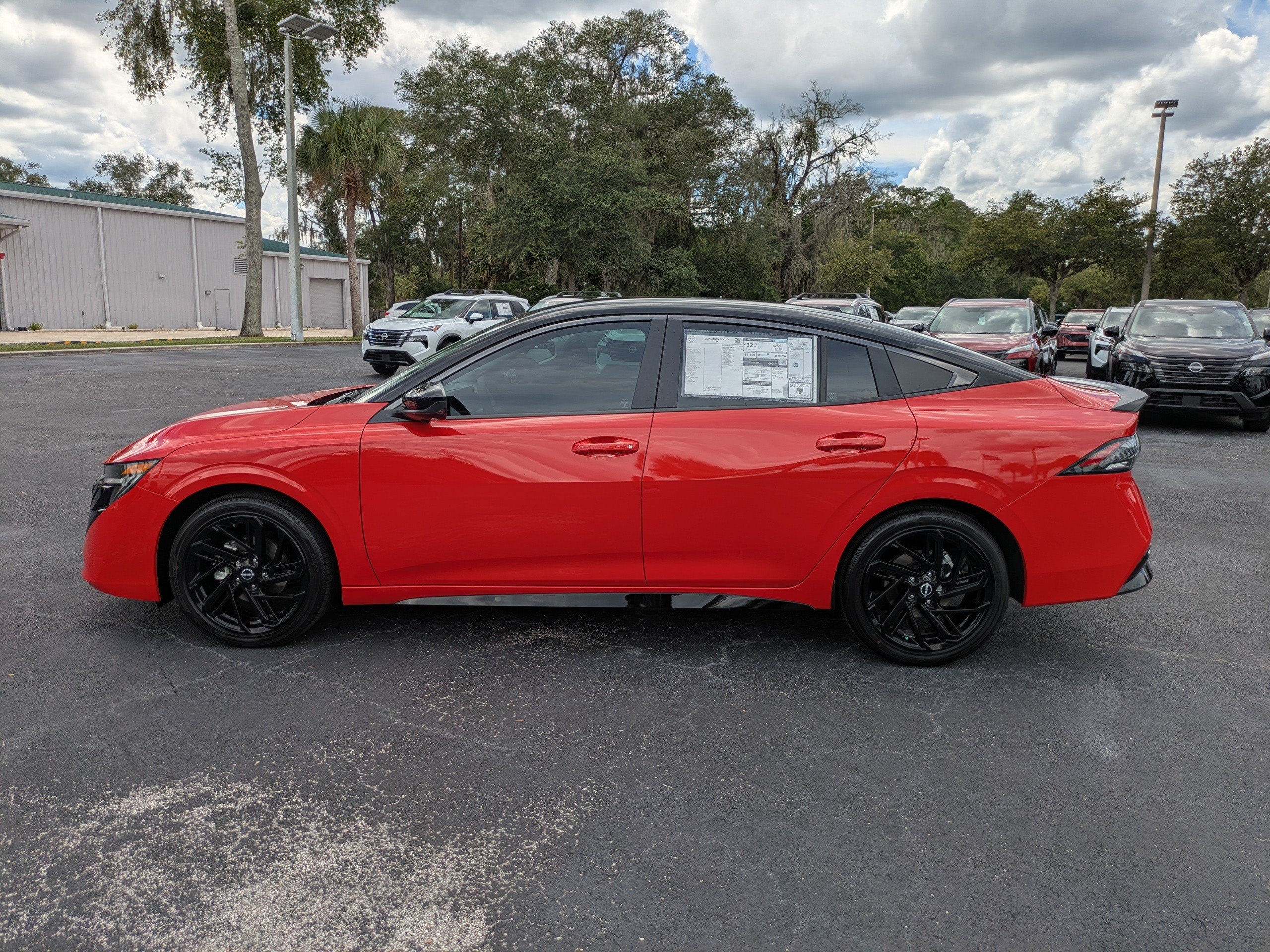 New 2027 Nissan Sentra SR FWD image 7
