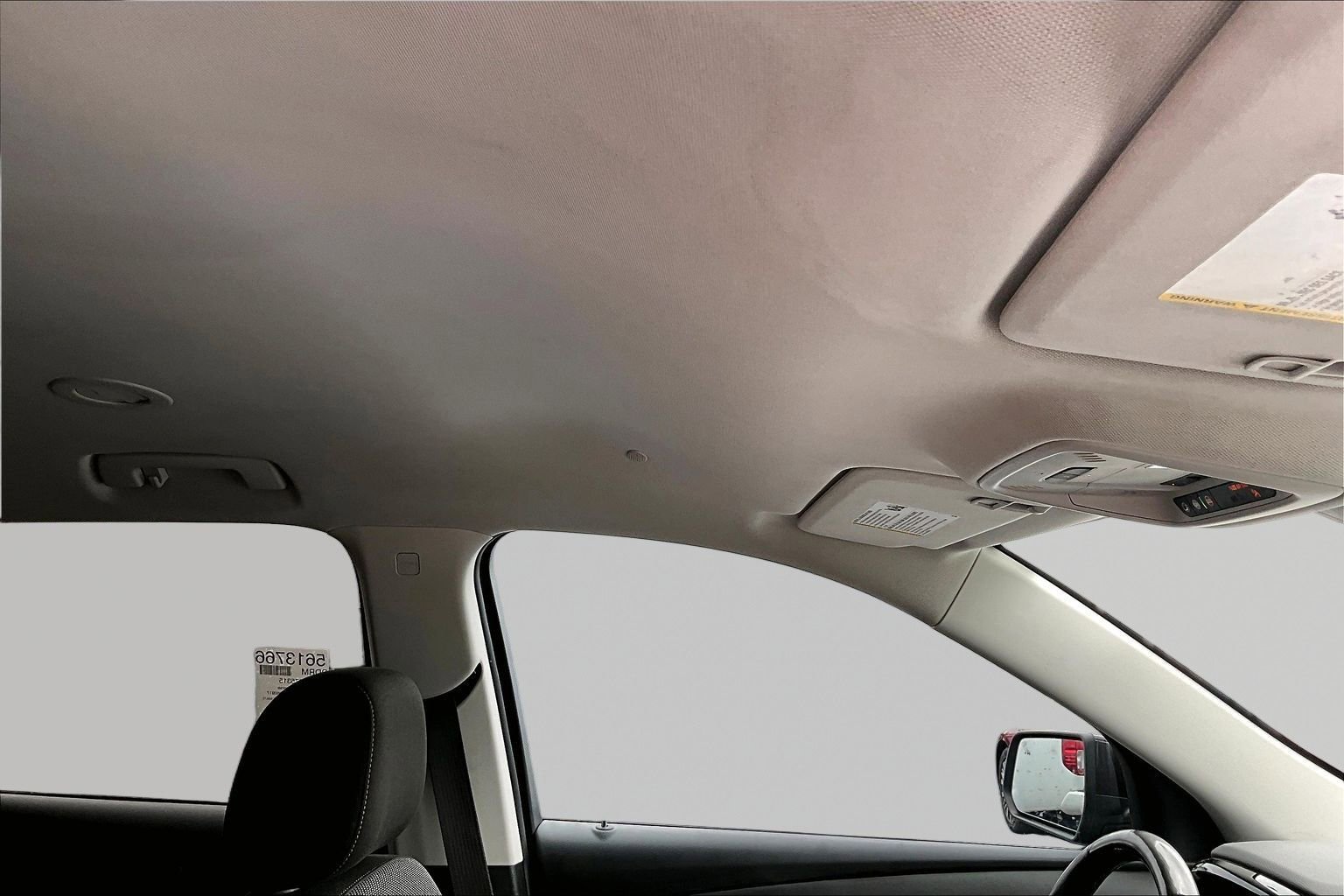 Used 2021 Chevrolet Traverse LT FWD image 28