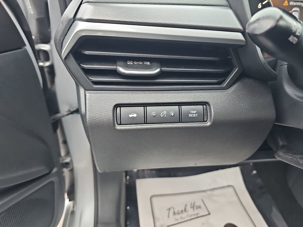 Used 2023 Nissan Altima 2.5 SR image 17