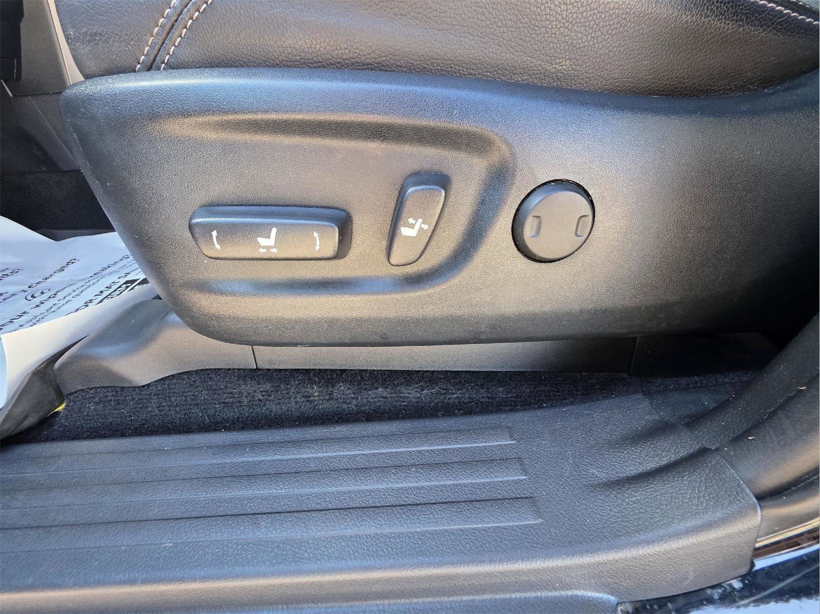 Used 2023 Toyota 4Runner Limited image 15