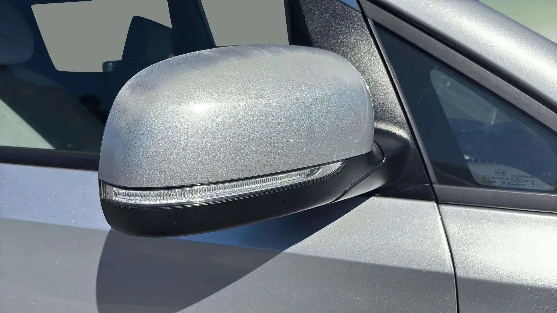 Used 2017 Kia Sedona LX image 24