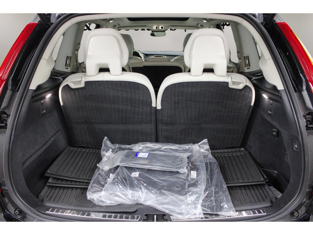 Certified 2023 Volvo XC90 B6 Ultimate w/ Protection Package Premier AWD/4WD image 31